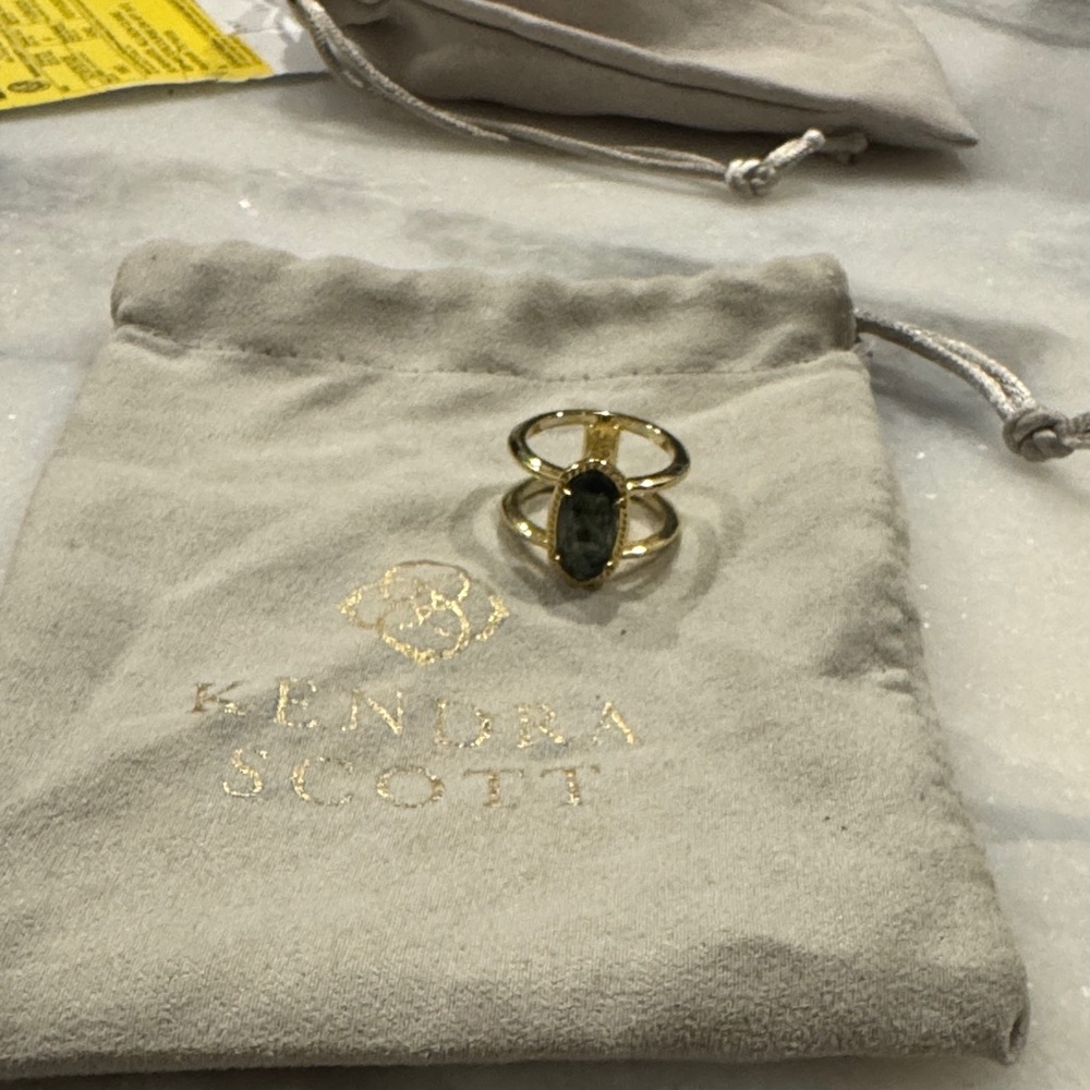 Kendra Scott Gold Ring with Emerald Stone